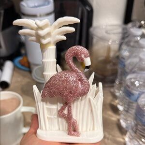 Bath and body wprksGlittery Pink Flamingo soap holder
